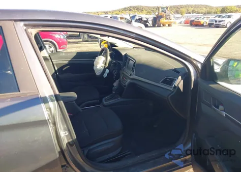 2018 Hyundai Elantra Sel z USA, uszkodzony, nr VIN 5NPD84LFXJH250643